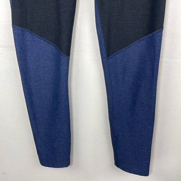 Outdoor Voices Two-Tone Warmup Leggings in
Navy & Charcoal Size Small - Picture 3 of 13